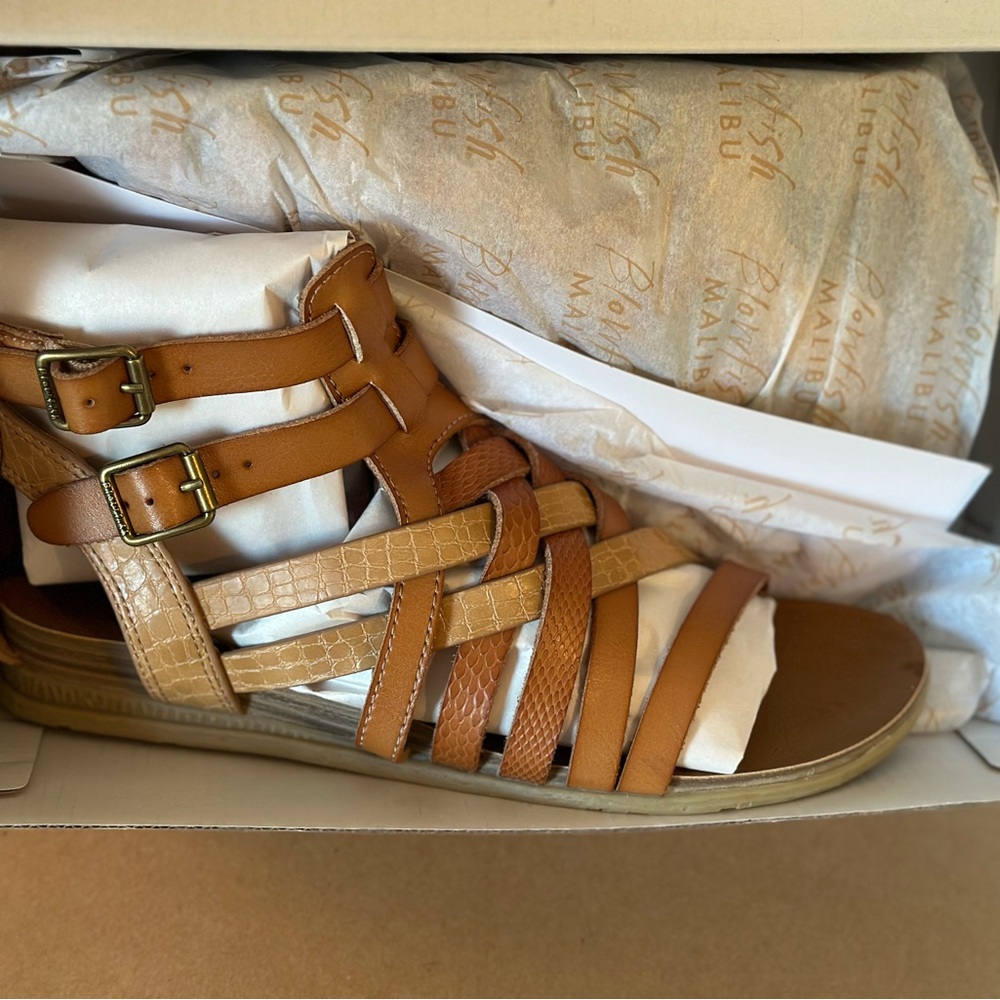 Stylish Tan Multi-Strap Sandals